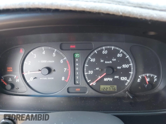 2000 Isuzu Rodeo S with VIN 4S2CK58W6Y4355597, listed as a IAAI auction lot 41775764 with 122,776 mi miles. Bid and sale history available at carsss.com. Image 7.