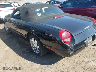 2005 Ford Thunderbird Deluxe with VIN 1FAHP60A15Y105185, listed as a IAAI auction lot 41807862 with 1 mi miles. Bid and sale history available at carsss.com. Image 3.