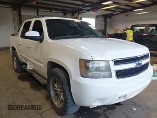 2007 Chevrolet Avalanche LTZ with VIN 3GNFK12307G166372, listed as a IAAI auction lot 41734253 with Not Provided miles. Bid and sale history available at carsss.com. Image 1.