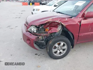 2006 Toyota Highlander z VIN JTEGP21A760091592, wystawiony jako IAAI lot #41068064 z przebiegiem 210 741 mil mil oraz . Historia ofert i sprzedaży dostępna na DreamBid. Obrazek 6.