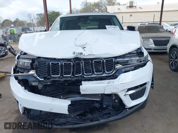 2023 Jeep Grand Cherokee with VIN 1C4RJYB60PC650900, listed as a IAAI auction lot 41773825 with 19,243 mi miles and . Bid and sale history available at DreamBid. Image 13.