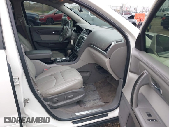2014 GMC Acadia SLT with VIN 1GKKRRKD3EJ344902, listed as a IAAI auction lot 42079120 with 227,972 mi miles. Bid and sale history available at carsss.com. Image 5.