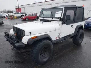 1992 Jeep Wrangler with VIN 2J4FY29S8NJ549602, listed as a IAAI auction lot 41471853 with 324,194 mi miles. Bid and sale history available at carsss.com. Image 2.