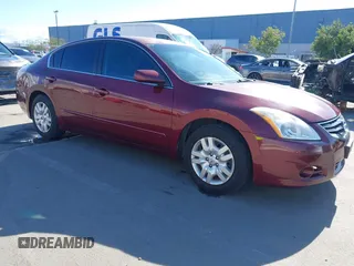 2012 Nissan Altima S z VIN 1N4AL2AP6CN493974, wystawiony jako IAAI lot #41723285 z przebiegiem 139 286 mil mil oraz . Historia ofert i sprzedaży dostępna na DreamBid. Obrazek 1.