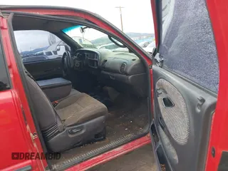 2001 Dodge 2500 z VIN 1B7KF23631J193985, wystawiony jako IAAI lot #41851679 z przebiegiem 322 105 mil mil oraz . Historia ofert i sprzedaży dostępna na DreamBid. Obrazek 5.