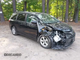 2019 Toyota Sienna LE Auto Access Seat z VIN 5TDKZ3DC7KS008763, wystawiony jako IAAI lot #42338178 z przebiegiem 55 614 mil mil oraz . Historia ofert i sprzedaży dostępna na DreamBid. Obrazek 1.