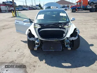 2023 Tesla Model 3 с VIN 5YJ3E1EA4PF433984, выставлен на аукционе IAAI как лот 41834180 с пробегом Не указан миль и . История ставок и продаж доступна на DreamBid. Изображение 6.