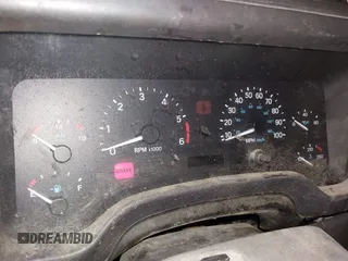 1999 Jeep Wrangler Sahara z VIN 1J4FY49S4XP432567, wystawiony jako IAAI lot #41562455 z przebiegiem Nie podano mil oraz . Historia ofert i sprzedaży dostępna na DreamBid. Obrazek 7.