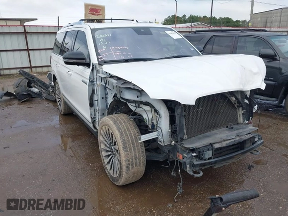 2020 Lincoln Navigator Reserve with VIN 5LMJJ2LT7LEL05241, listed as a IAAI auction lot 41462033 with 123,841 mi miles and . Bid and sale history available at DreamBid. Image 1.