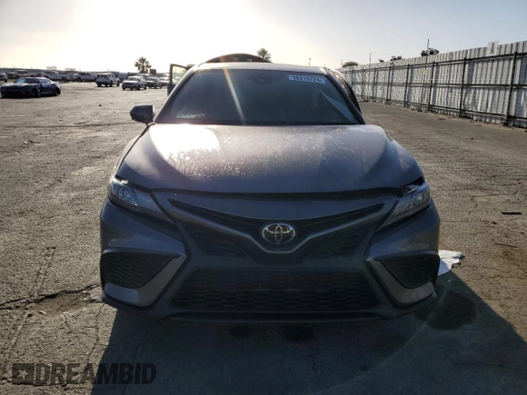 2021 Toyota Camry SE Nightshade with VIN 4T1T11AK6MU495105, listed as a Copart auction lot 58915724 with 27,714 mi miles and Salvage Title. Bid and sale history available at carsss.com. Image 5.
