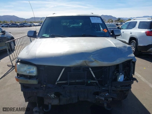 2003 GMC Yukon SLT with VIN 1GKEK13Z83J333386, listed as a IAAI auction lot 41425453 with 118,889 mi miles. Bid and sale history available at carsss.com. Image 13.