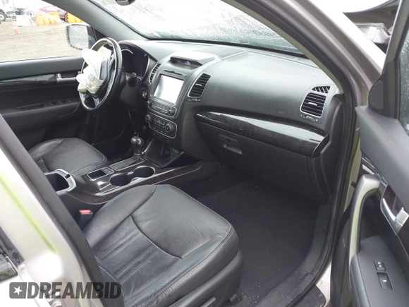 2014 Kia Sorento EX with VIN 5XYKUDA71EG456929, listed as a IAAI auction lot 42012720 with 128,557 mi miles. Bid and sale history available at carsss.com. Image 5.