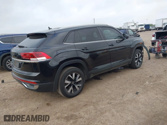 2023 Volkswagen Atlas SE z VIN 1V2DC2CA3PC208888, wystawiony jako IAAI lot #41926114 z przebiegiem 36 645 mil mil oraz . Historia ofert i sprzedaży dostępna na DreamBid. Obrazek 4.