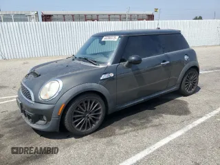 2011 MINI Hardtop S with VIN WMWSV3C54BTY12905, listed as a Copart auction lot 60280375 with 126,319 mi miles and Clean title. Bid and sale history available at DreamBid. Image 1.