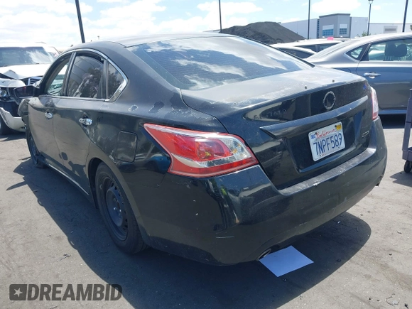 2013 Nissan Altima SL with VIN 1N4AL3APXDN456370, listed as a IAAI auction lot 42257489 with 172,491 mi miles and . Bid and sale history available at DreamBid. Image 3.