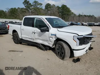 2024 Ford F-150 Lightning Flash z VIN 1FT6W3L70RWG21137, wystawiony jako Copart lot #48894615 z przebiegiem Nie podano mil oraz Szkoda całkowita • Salvage title. Historia ofert i sprzedaży dostępna na DreamBid. Obrazek 4.