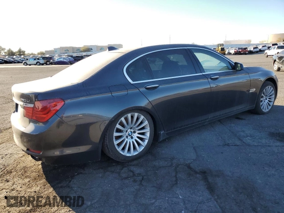 2011 BMW 7 Series 750Li xDrive with VIN WBAKC8C53BC432795, listed as a Copart auction lot 42381105 with 123,835 mi miles and Clean Title. Bid and sale history available at carsss.com. Image 3.