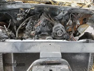 2005 Chevrolet Tahoe LS with VIN 1GNEC13V25J226379, listed as a Copart auction lot 48184305 with 0 mi miles and Non Repairable. Bid and sale history available at carsss.com. Image 12.