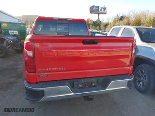 2019 Chevrolet Silverado 1500 LT with VIN 3GCPWCEK0KG271521, listed as a IAAI auction lot 41310440 with 97,154 mi miles. Bid and sale history available at carsss.com. Image 17.