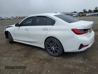 2020 BMW 3 Series 330i z VIN WBA5R1C05LFH39573, wystawiony jako Copart lot #54557935 z przebiegiem Nie podano mil oraz Szkoda całkowita • Salvage title. Historia ofert i sprzedaży dostępna na DreamBid. Obrazek 2.