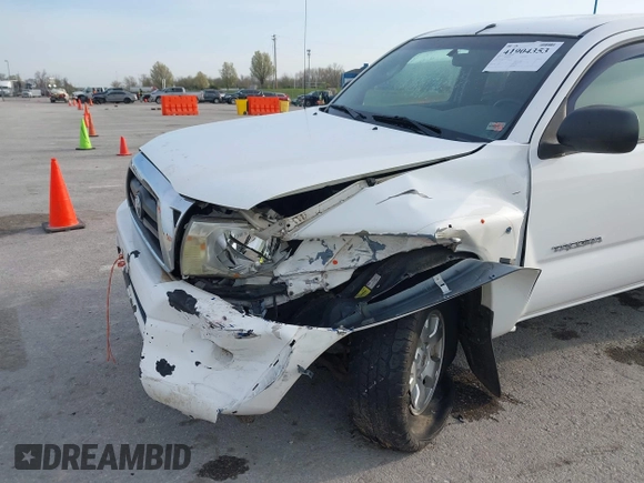 2008 Toyota Tacoma with VIN 5TEUU42N08Z580044, listed as a IAAI auction lot 41904353 with Not Provided miles and . Bid and sale history available at carsss.com. Image 6.
