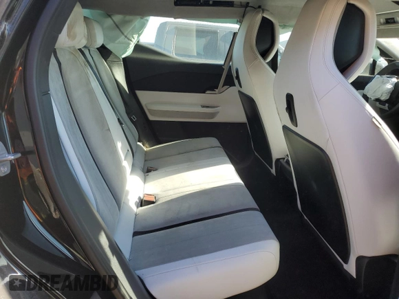 2023 Fisker Ocean One z VIN VCF1ZBU27PG005912, wystawiony jako Copart lot #57087925 z przebiegiem Nie podano mil oraz Szkody całkowita. Historia ofert i sprzedaży dostępna na DreamBid. Obrazek 11.