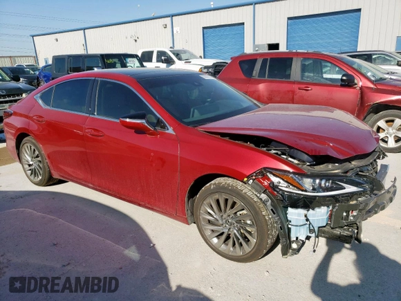 2024 Lexus ES 350 Luxury z VIN 58AEZ1B1XRU179116, wystawiony jako Copart lot #52502275 z przebiegiem 7 197 mil mil oraz Szkoda całkowita • Salvage title. Historia ofert i sprzedaży dostępna na DreamBid. Obrazek 4.