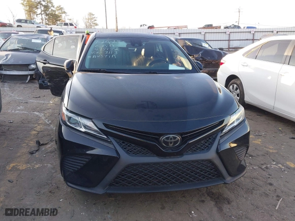 2020 Toyota Camry SE with VIN 4T1G11AK4LU913113, listed as a IAAI auction lot 41501268 with 120,000 mi miles. Bid and sale history available at carsss.com. Image 12.