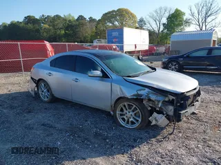 2011 Nissan Maxima SV z VIN 1N4AA5AP4BC803234, wystawiony jako IAAI lot #42012228 z przebiegiem 207 111 mil mil oraz . Historia ofert i sprzedaży dostępna na DreamBid. Obrazek 1.
