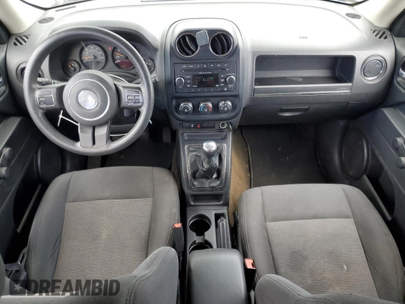 2016 Jeep Patriot Sport z VIN 1C4NJPBB7GD711496, wystawiony jako Copart lot #57159365 z przebiegiem 139 464 mil mil oraz Czysty tytuł • Clean title. Historia ofert i sprzedaży dostępna na DreamBid. Obrazek 8.