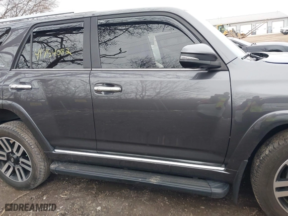 2023 Toyota 4Runner Limited with VIN JTEKU5JR5P6110276, listed as a IAAI auction lot 41754082 with 31,923 mi miles. Bid and sale history available at carsss.com. Image 13.