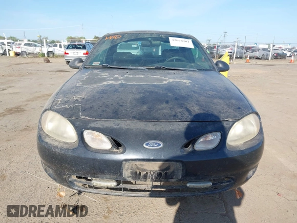 2000 Ford Escort ZX2 with VIN 3FAKP113XYR255310, listed as a IAAI auction lot 42078201 with 236,443 mi miles. Bid and sale history available at carsss.com. Image 6.