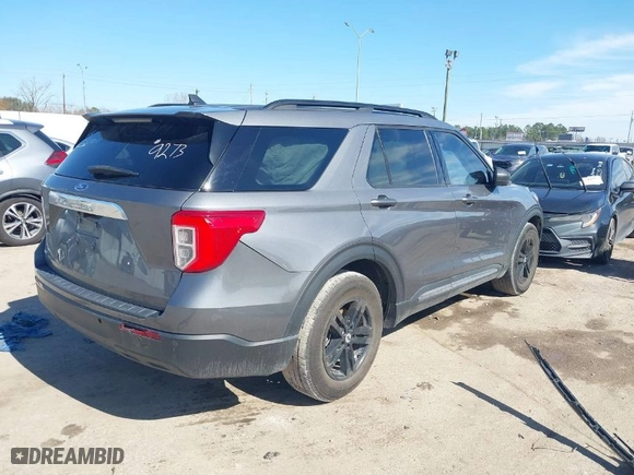 2022 Ford Explorer XLT with VIN 1FMSK7DH8NGC29273, listed as a IAAI auction lot 41468692 with NaN miles. Bid and sale history available at carsss.com. Image 4.