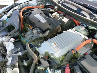 2014 Honda Accord с VIN JHMCR5F70EC000444, выставлен на аукционе IAAI как лот 41601899 с пробегом 120 930 миль миль и . История ставок и продаж доступна на DreamBid. Изображение 24.