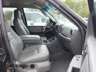 2003 Ford Expedition Special Service with VIN 1FMPU16L83LC08166, listed as a IAAI auction lot 42036745 with 198,948 mi miles. Bid and sale history available at carsss.com. Image 5.