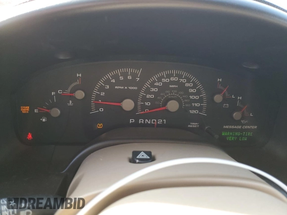 2004 Ford Expedition Special Service with VIN 1FMFU16L74LB75397, listed as a Copart auction lot 45512135 with 0 mi miles and Salvage Title. Bid and sale history available at carsss.com. Image 9.