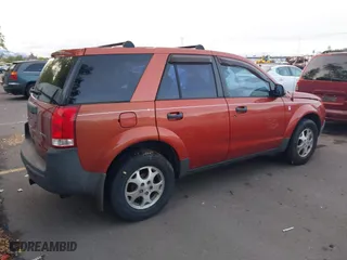 2003 Saturn VUE with VIN 5GZCZ63B43S834671, listed as a IAAI auction lot 40642946 with 18,933 mi miles. Bid and sale history available at carsss.com. Image 4.