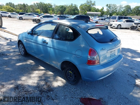 2010 Hyundai Accent GS z VIN KMHCM3AC8AU156501, wystawiony jako IAAI lot #41153508 z przebiegiem Nie podano mil oraz . Historia ofert i sprzedaży dostępna na DreamBid. Obrazek 3.