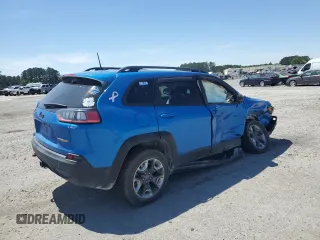 2019 Jeep Cherokee Trailhawk Elite z VIN 1C4PJMBXXKD309306, wystawiony jako Copart lot #53428305 z przebiegiem 99 448 mil mil oraz Szkoda całkowita • Salvage title. Historia ofert i sprzedaży dostępna na DreamBid. Obrazek 3.