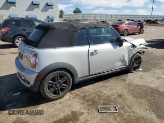 2012 MINI Convertible S z VIN WMWZP3C58CT550106, wystawiony jako Copart lot #45629035 z przebiegiem 104 851 mil mil oraz Szkoda całkowita • Salvage title. Historia ofert i sprzedaży dostępna na DreamBid. Obrazek 3.