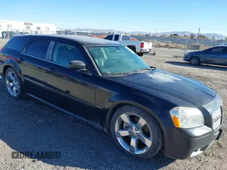 2007 Dodge Magnum R/T with VIN 2D4GV57247H737215, listed as a IAAI auction lot 41388776 with 116,326 mi miles and . Bid and sale history available at carsss.com. Image 1.