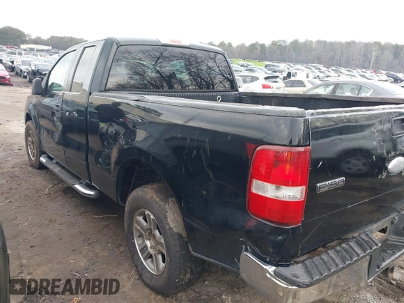 2006 Ford F-150 XL with VIN 1FTPX12V86NB81286, listed as a IAAI auction lot 41401439 with 282,561 mi miles. Bid and sale history available at carsss.com. Image 3.