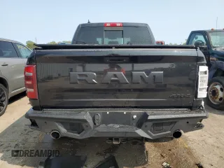 2018 Ram 1500 Sport z VIN 1C6RR7MT1JS136256, wystawiony jako Copart lot #70487394 z przebiegiem 132 307 mil mil oraz Czysty tytuł • Clean title. Historia ofert i sprzedaży dostępna na DreamBid. Obrazek 6.