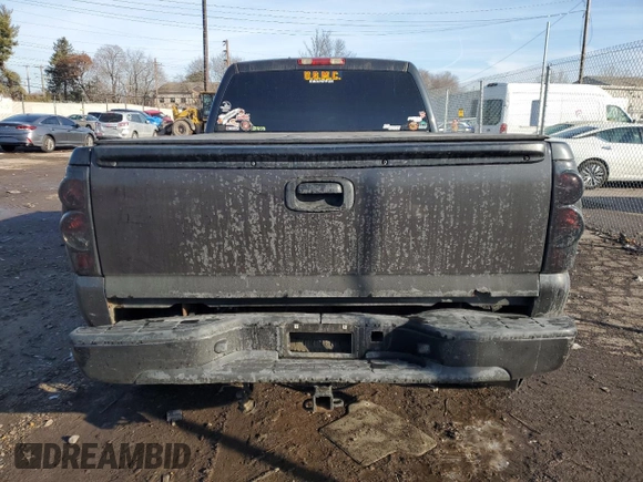 2005 GMC Sierra 2500HD SLT z VIN 1GTHK23265F906597, wystawiony jako Copart lot #86837064 z przebiegiem Nie podano mil oraz Szkoda całkowita • Salvage title. Historia ofert i sprzedaży dostępna na DreamBid. Obrazek 6.
