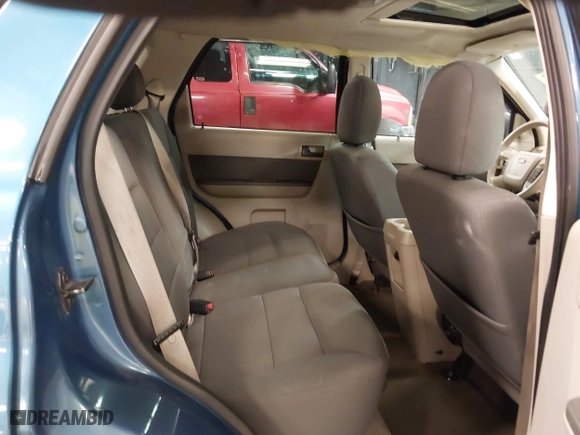 2009 Ford Escape XLT with VIN 1FMCU93G99KB70918, listed as a IAAI auction lot 41942399 with 141,158 mi miles. Bid and sale history available at carsss.com. Image 8.