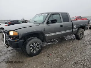 2000 GMC Sierra 2500 SLE z VIN 1GTGK29U5YE195263, wystawiony jako Copart lot #85130244 z przebiegiem 225 471 mil mil oraz Szkody całkowita. Historia ofert i sprzedaży dostępna na DreamBid. Obrazek 1.
