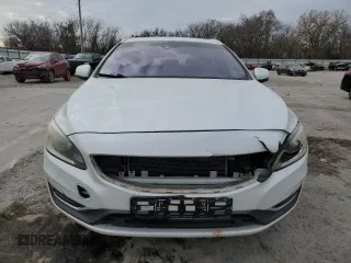 2015 Volvo V60 T5 Drive-E Premier with VIN YV140MEK2F1233829, listed as a Copart auction lot 83320544 with 143,632 mi miles and Salvage Title. Bid and sale history available at carsss.com. Image 5.
