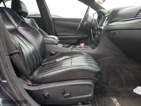 2017 Chrysler 300 with VIN 2C3CCAGG9HH648199, listed as a Copart auction lot 38611044 with 114,186 mi miles and Salvage Title. Bid and sale history available at carsss.com. Image 5.