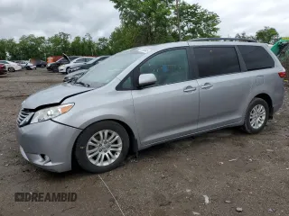 2017 Toyota Sienna XLE Auto Access Seat z VIN 5TDYZ3DC2HS895241, wystawiony jako Copart lot #57505945 z przebiegiem 178 331 mil mil oraz Szkoda całkowita • Salvage title. Historia ofert i sprzedaży dostępna na DreamBid. Obrazek 1.