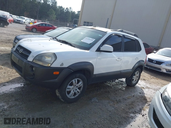 2007 Hyundai Tucson SE with VIN KM8JN12D77U638627, listed as a IAAI auction lot 41551224 with 156,125 mi miles. Bid and sale history available at carsss.com. Image 2.